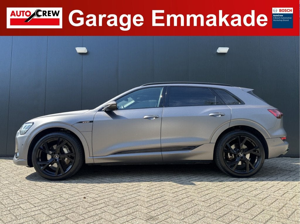 Audi e-tron 55 quattro S edition 95 kWh | SOH 96.3%, Auto's, Audi, Automaat, Zwart, Leder en Stof, Origineel Nederlands