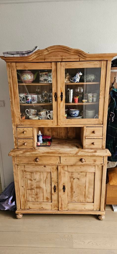 Antieke grenen buffetkast met vitrine, Ophalen