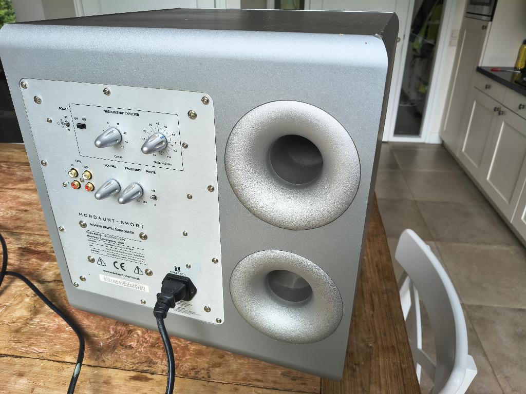 Subwoofer MS409W (100% werkend of niet - ik denk het wel), Audio, Tv en Foto, Luidsprekers, Ophalen, 120 watt of meer, Subwoofer