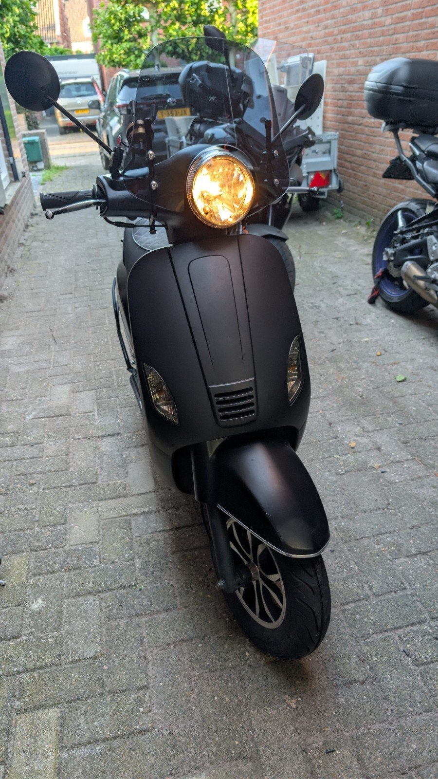 Mooie scooter Toscana gts,GEEL KENTEKEN - 50 km/u, Ophalen