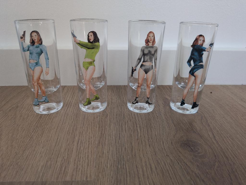 Shotglazen van de bijenkorf 4 stuks, Verzamelen, Glas en Borrelglaasjes, Ophalen of Verzenden, Zo goed als nieuw, Borrel- of Shotglas