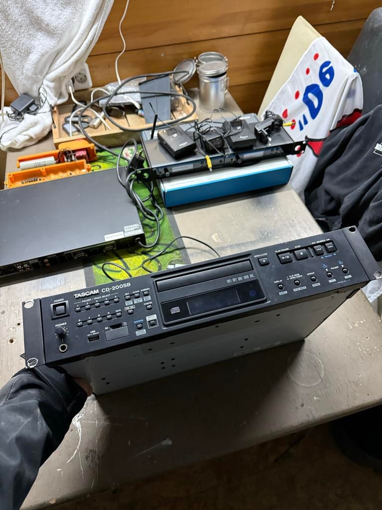 TASCAM CD-200SB CD-speler met USB/SD-ingang, Ophalen, Zo goed als nieuw, Overige merken