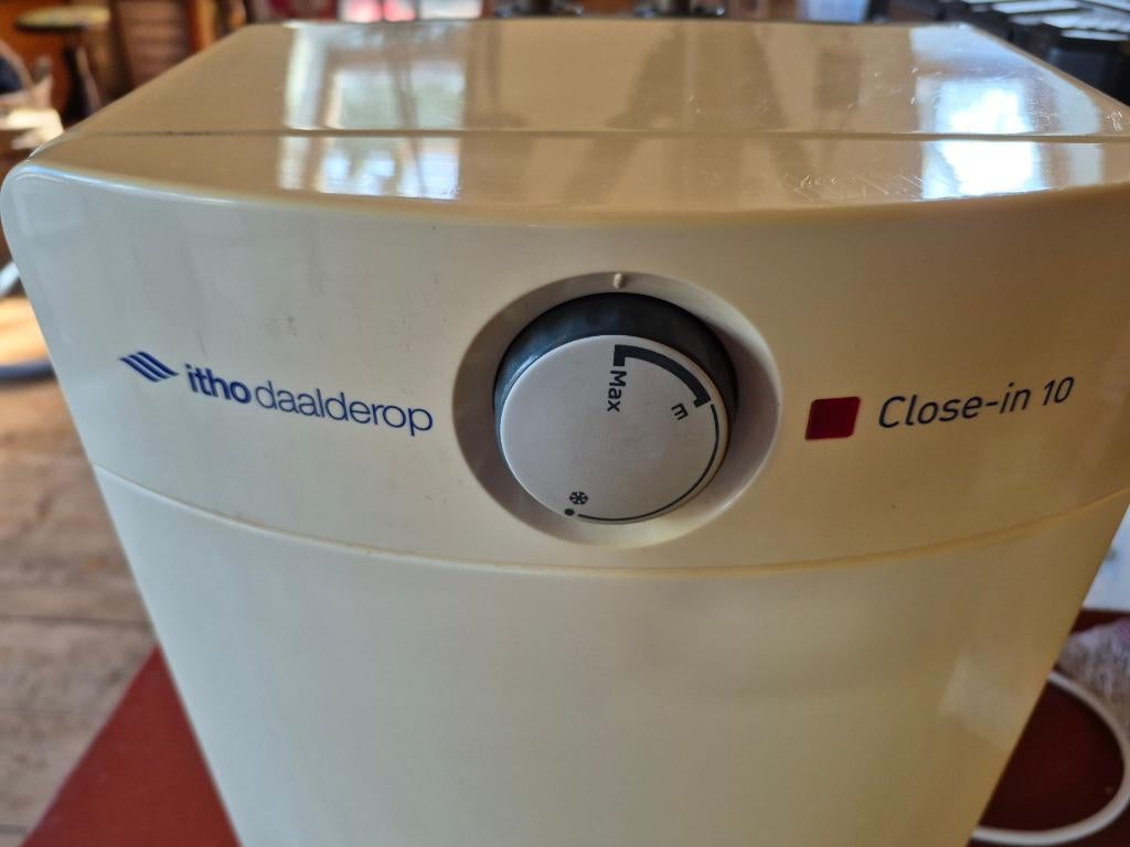 Itho Daalderop Close-in 10 boiler, Gebruikt, Aardgas, 6 t/m 10 jaar oud, Minder dan 20 liter