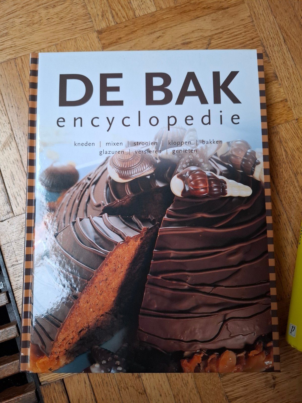Bak encyclopedie, Boeken, Ophalen of Verzenden, Zo goed als nieuw