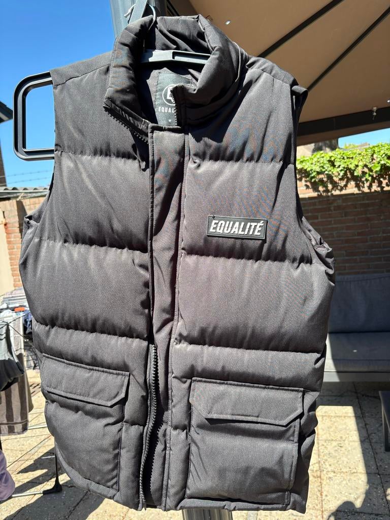 EQUALITÉ Bodywarmer Zwart - Maat M, Kleding | Heren, Bodywarmers, Ophalen of Verzenden, Nieuw, Maat 48/50 (M), Zwart