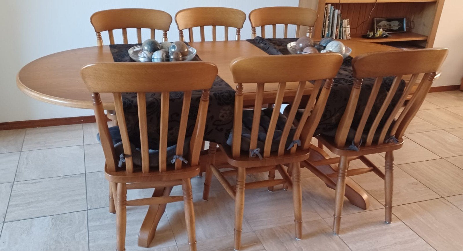 Ovale eethoek met 6 stoelen - massief hout, Ophalen, Gebruikt, 100 tot 150 cm, Vijf personen of meer