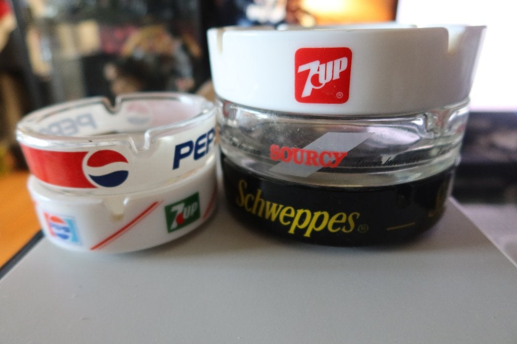 5 asbakken, 7UP, Pepsi, Schweppes, Sourcy en combi, Ophalen of Verzenden, Gebruikt, Asbak