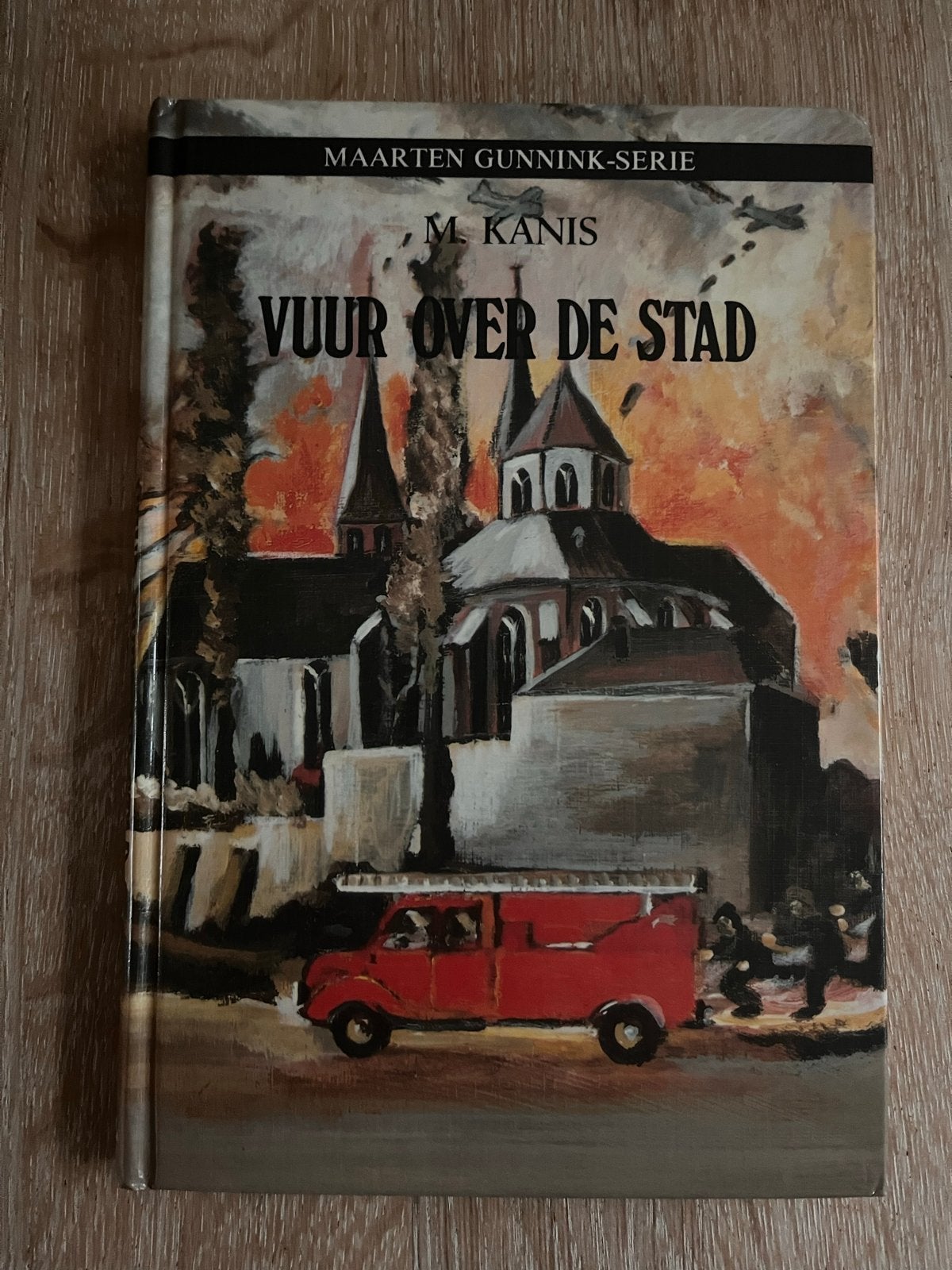 Vuur over de Stad - Maarten Gunnink-serie Deel 5, Boeken, Ophalen of Verzenden, Gelezen
