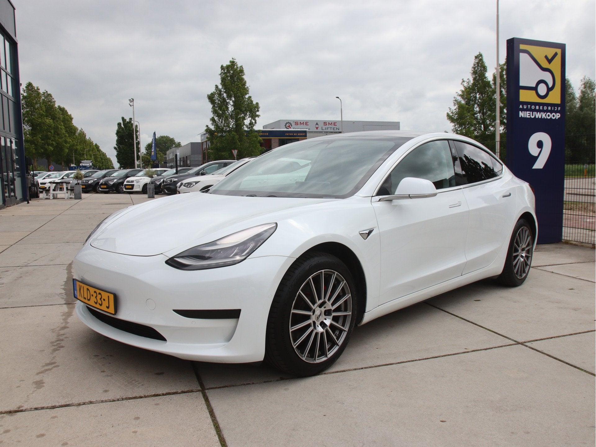 Tesla Model 3 60 kWh Performance look FULL LED, Trekhaak Zom, Auto's, Tesla, Achterwielaandrijving, Gebruikt, Wit, Leder