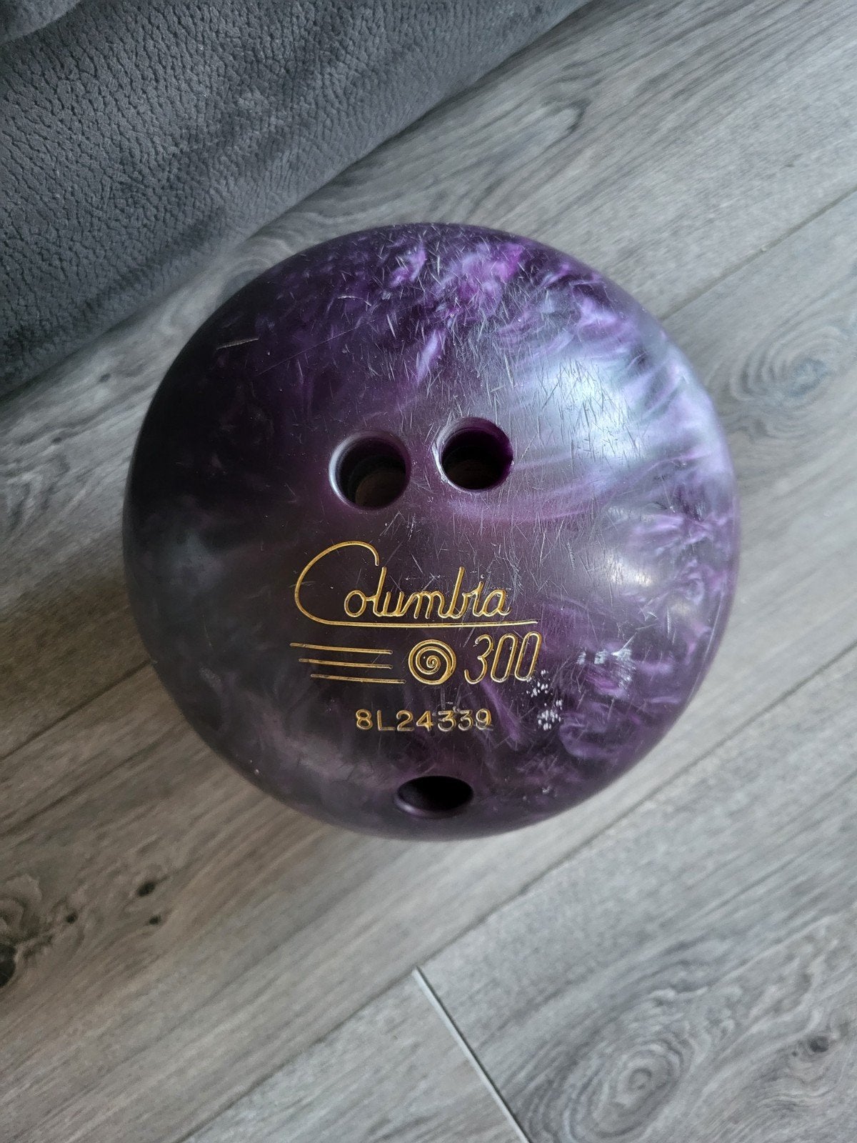 Columbia 300 bowling bal paars gemarmerd patroon 5kg - 11lbs, Sport en Fitness, Bowlen, Ophalen, Gebruikt, Bal