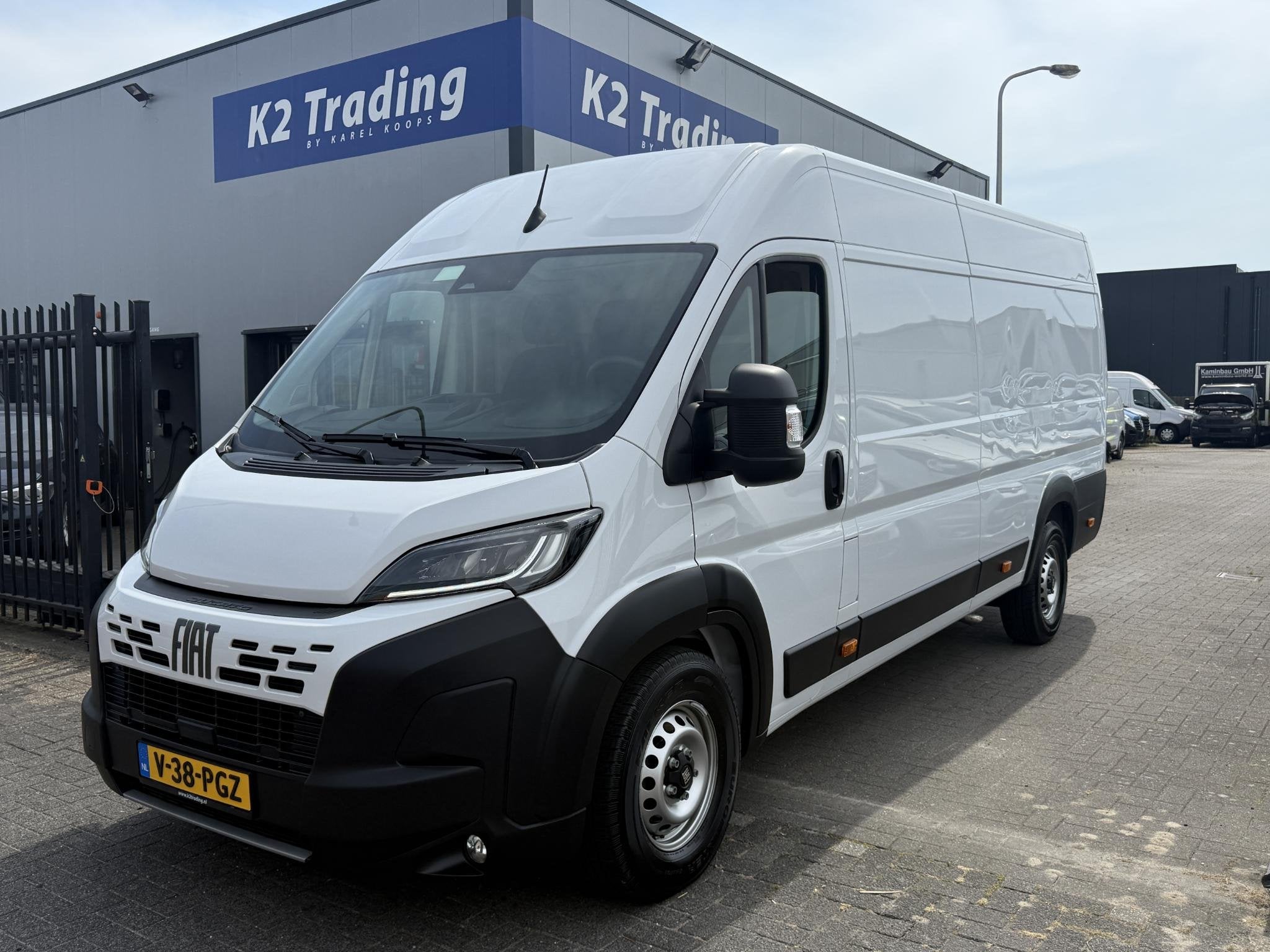 Fiat Ducato 2.2 MultiJet 180 S&S L4H2 3.5t Heavy AUTOMAAT CA, Auto's, Bestelauto's, Stof, Gebruikt, Euro 6, 4 cilinders