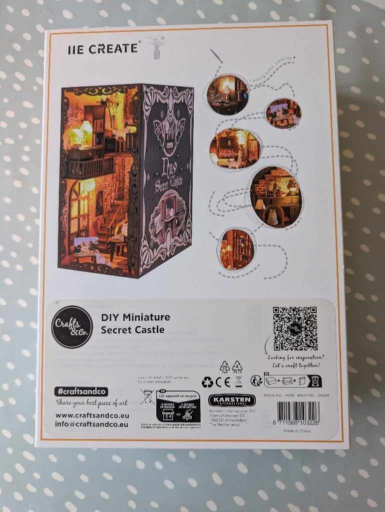 DIY Book Nook Secret Castle II - boekenkast met LED, Ophalen of Verzenden, Nieuw, Knutselwerk