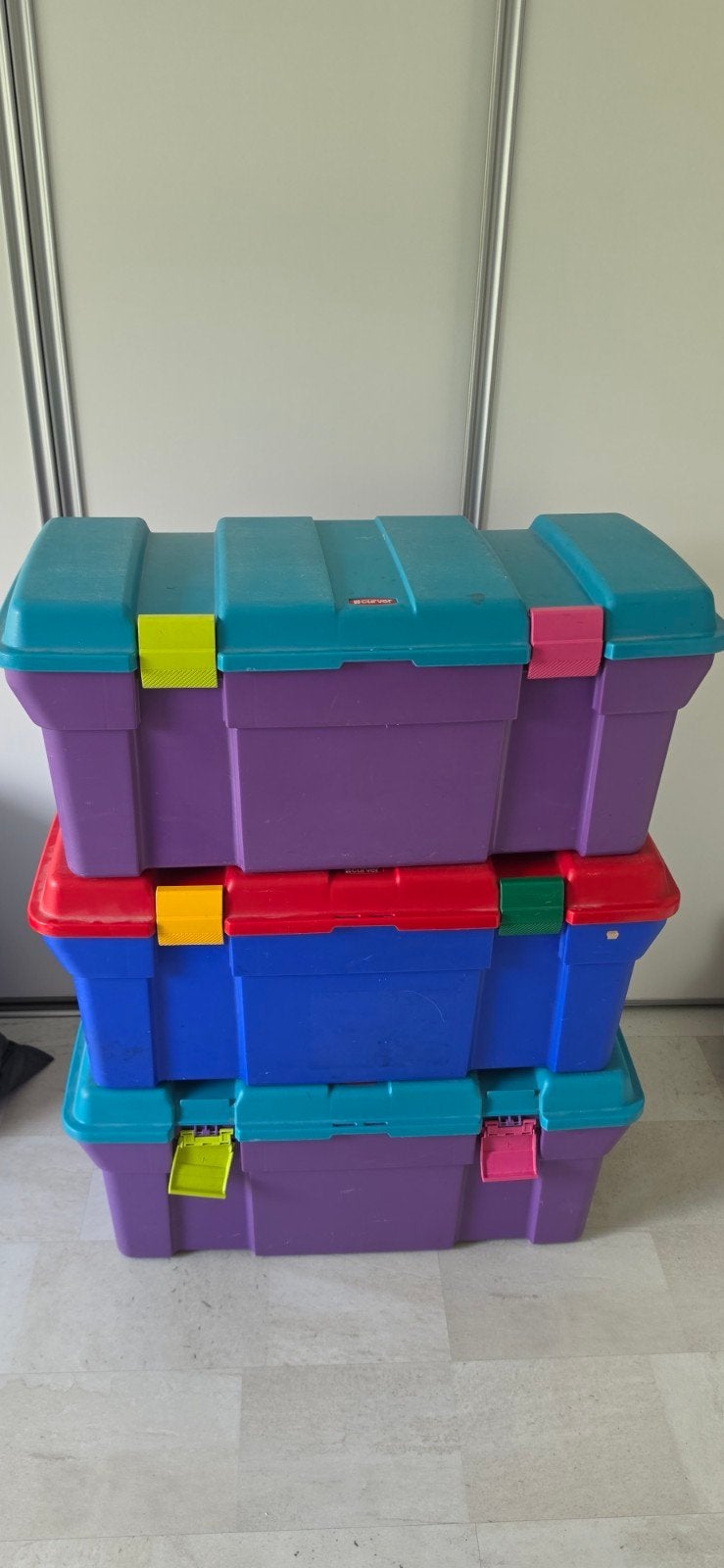 Set van 3 Curver opbergboxen - kleurrijk en stevig, Huis en Inrichting, Woonaccessoires | Kisten, Gebruikt, Minder dan 50 cm, 50 tot 75 cm