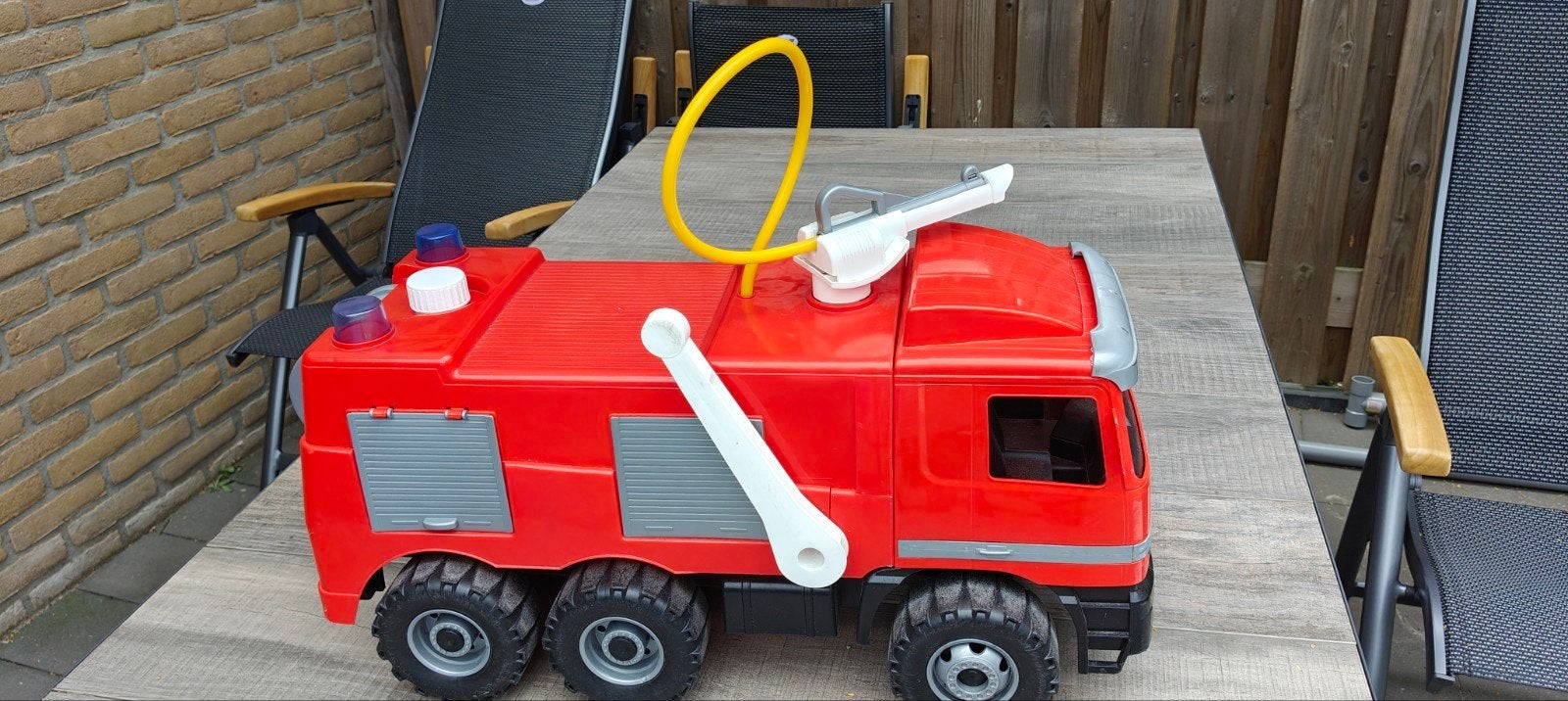 Lena brandweerauto met waterspuit, Ophalen, Gebruikt