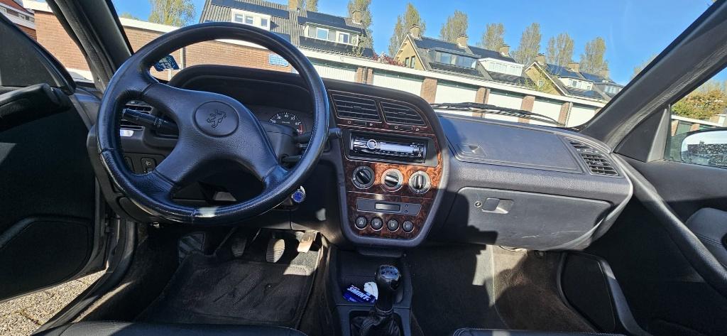 door garage onderhouden Peugeot 306  2.0 Cabrio, Auto's, 1998 cc, Cabriolet, 49 €/maand, 1208 kg