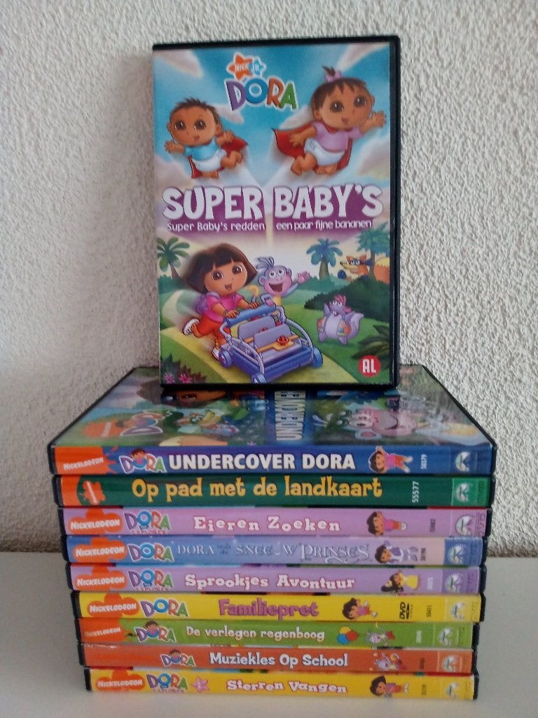 10 DVD'S van DORA The Explorer, Gebruikt, Alle leeftijden, Poppen, Overige typen