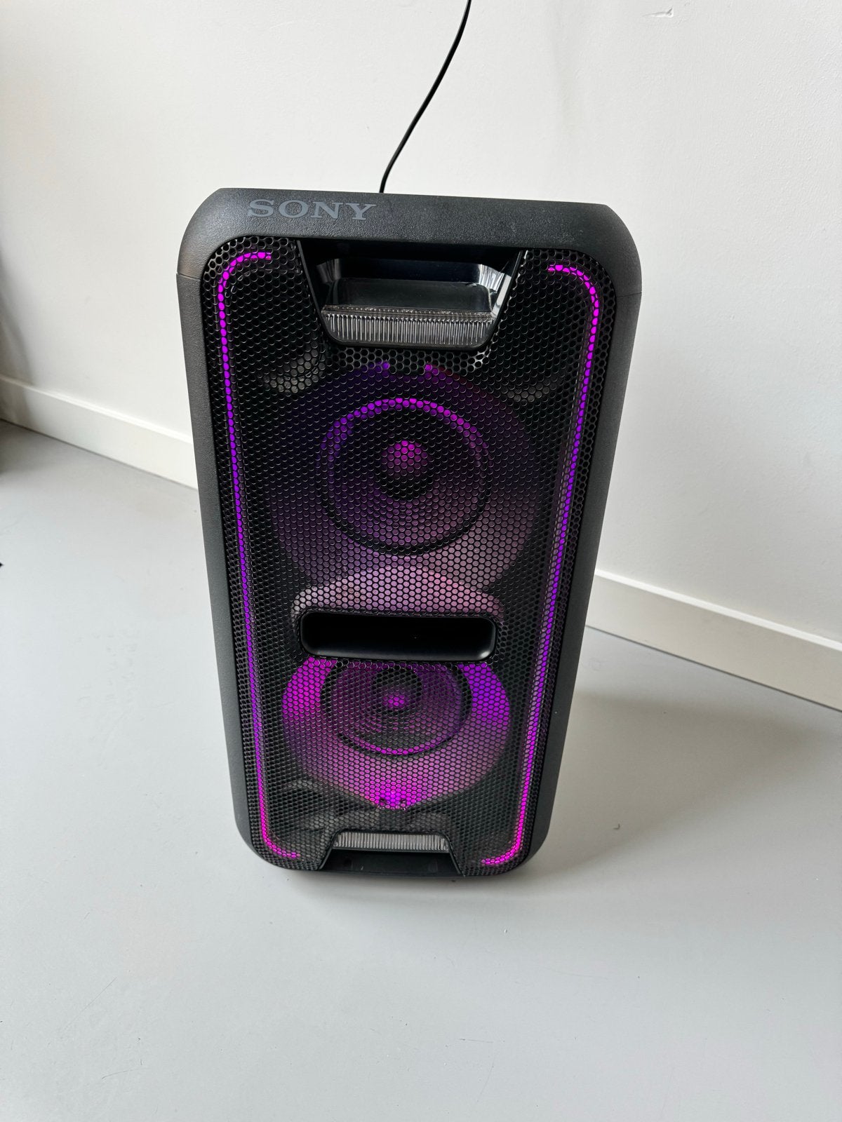 Foto 4 van Sony GTK-XB7 Party Speaker 350W met Lichteffecten