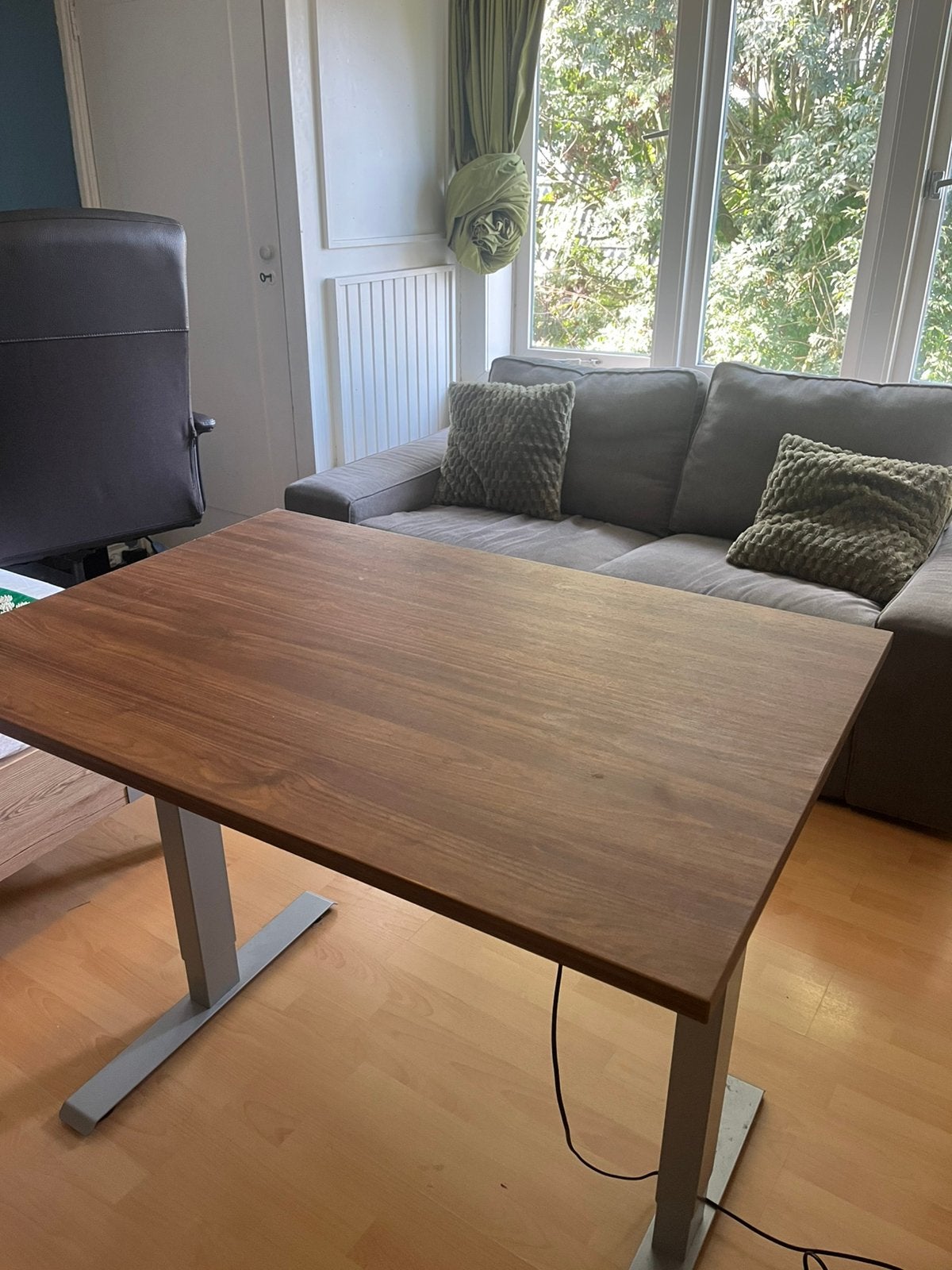 Bureua , elektrisch verstelbaar, Huis en Inrichting, Ophalen of Verzenden, Elektrisch, Zo goed als nieuw