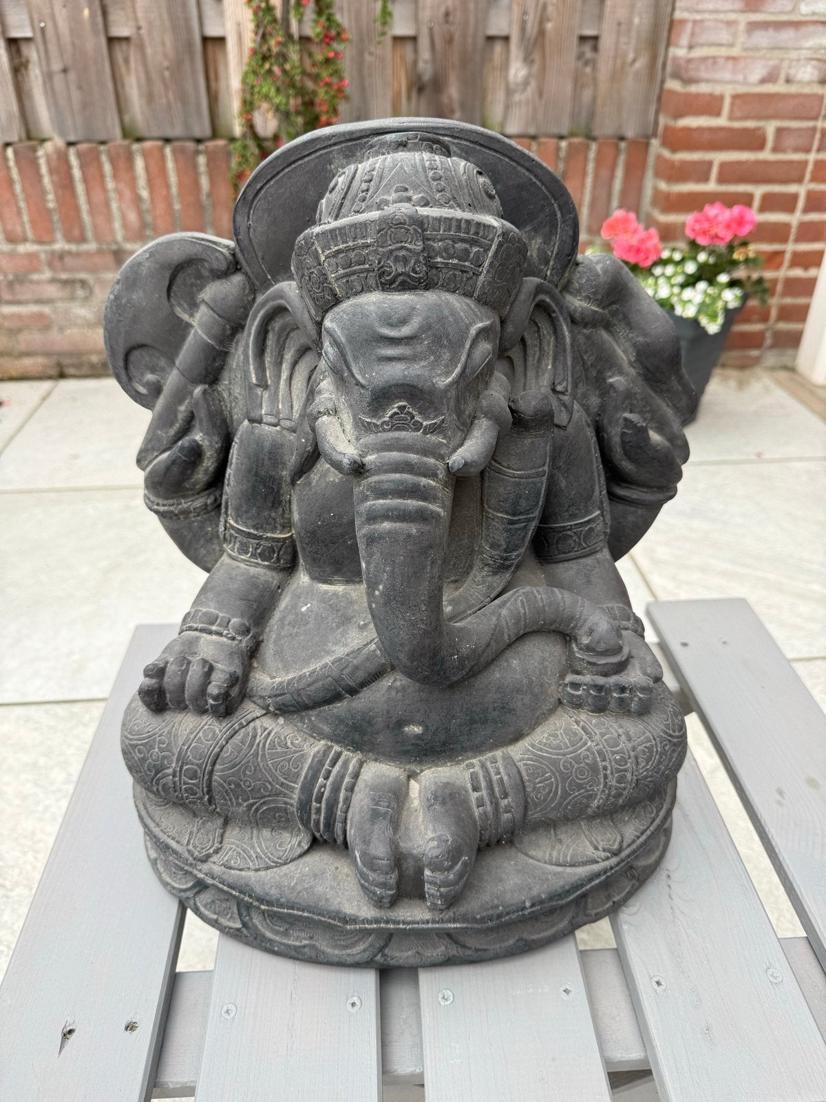 Ganesha / Boeddha  tuinbeeld Clayfibre - Zo goed als nieuw, Tuin en Terras, Tuinbeelden, Ophalen, Zo goed als nieuw, Overige materialen
