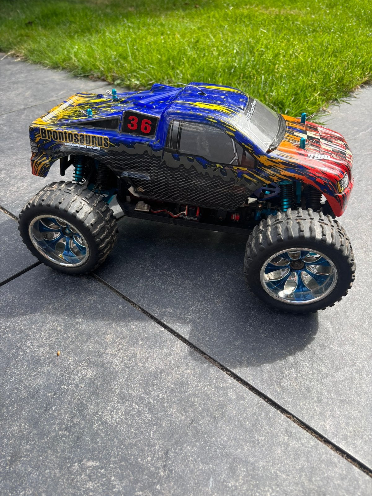 RC Himoto Brontosaurus 4WD 1:10, Elektro, Gebruikt, Auto offroad, Ophalen of Verzenden