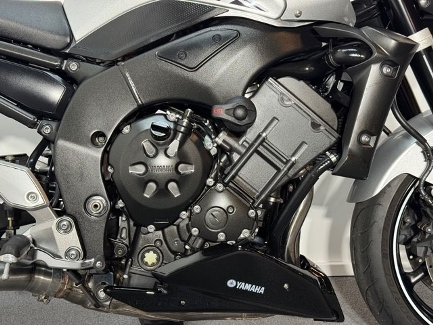 YAMAHA FZ 1 (bj 2010), 4 cilinders, Bedrijf, Onbekend, Toermotor
