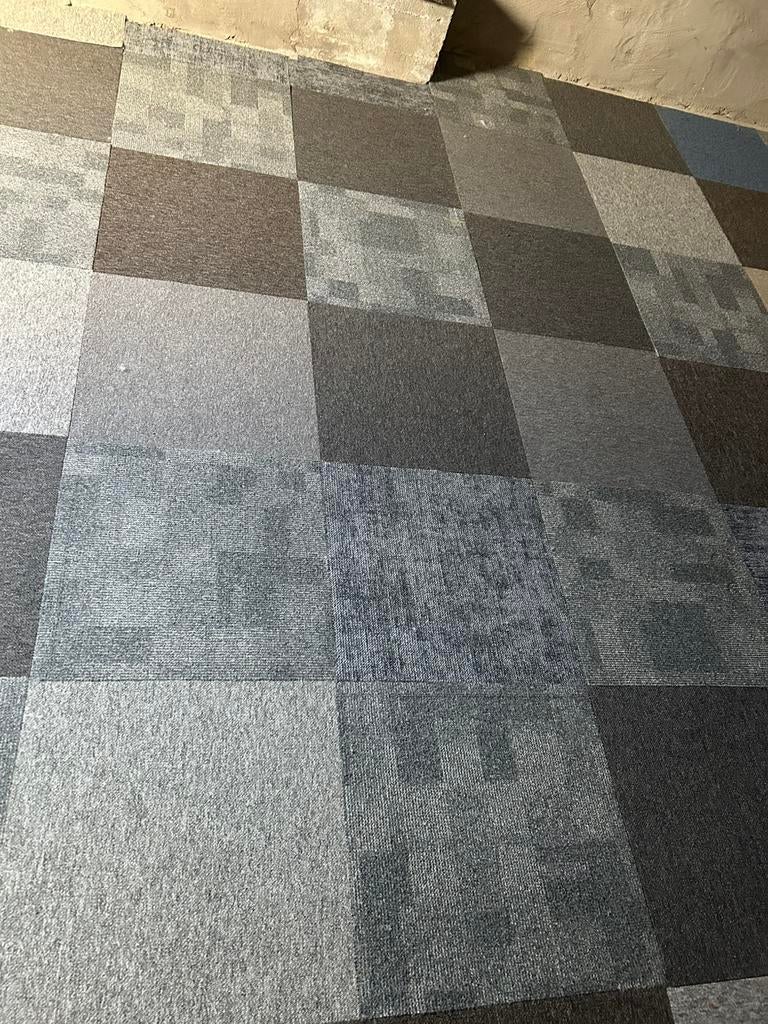 Heuga tapijt tegels ruim18 m2 Gratis ophalen, Huis en Inrichting, Stoffering | Vloerbedekking, Ophalen, Grijs, Zo goed als nieuw