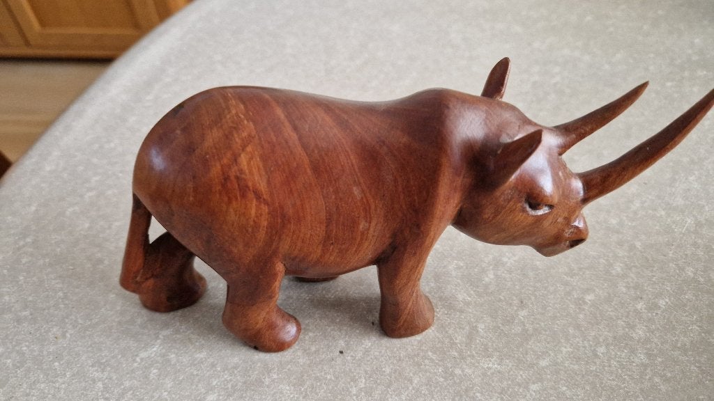 beeld houten neushoorn, Houtsnijwerk, Ophalen of Verzenden, Zoogdier, Hout