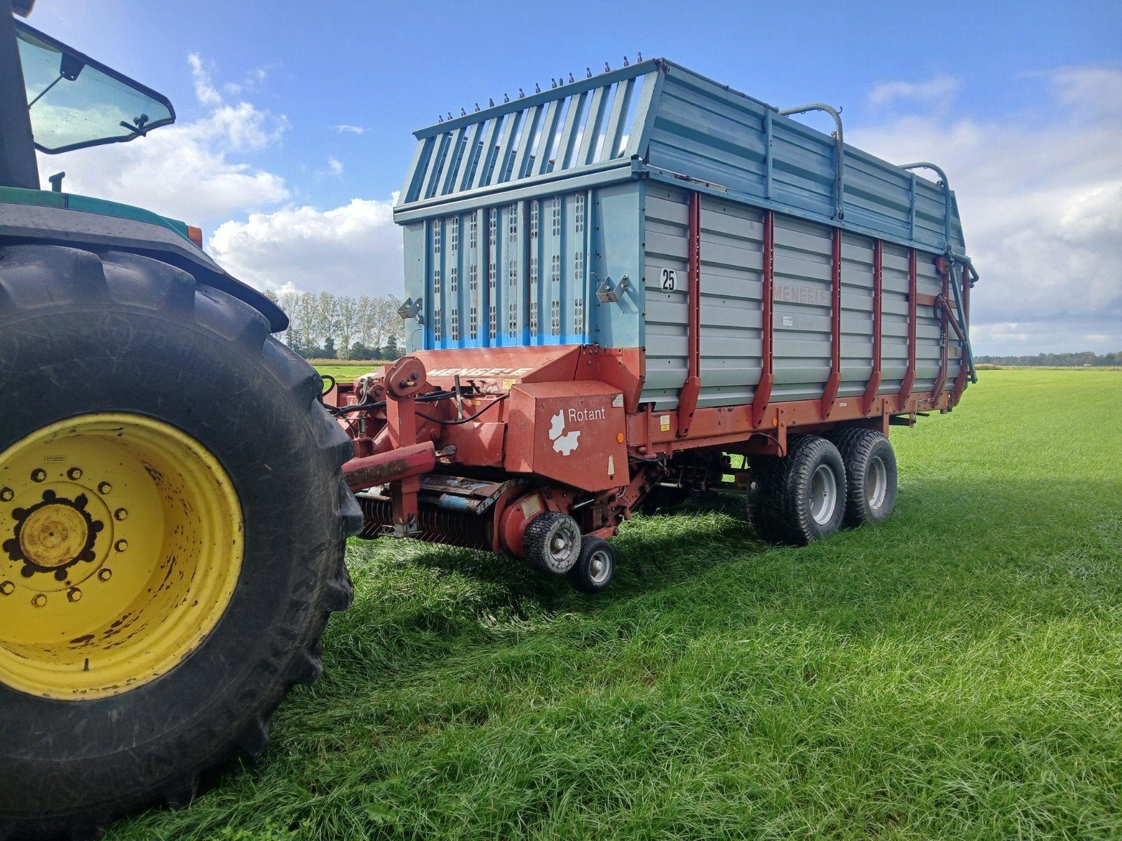 mengele opraapwagen, Ophalen, Veehouderij, Oogstmachine