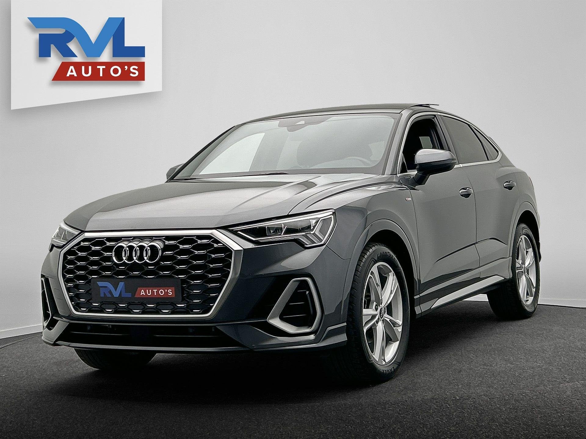 Audi Q3 Sportback 35 TFSI S-Line | Pano/Dak | Leder | Elek/T, Auto's, Audi, 15 km/l, Zwart, 4 cilinders, 150 pk