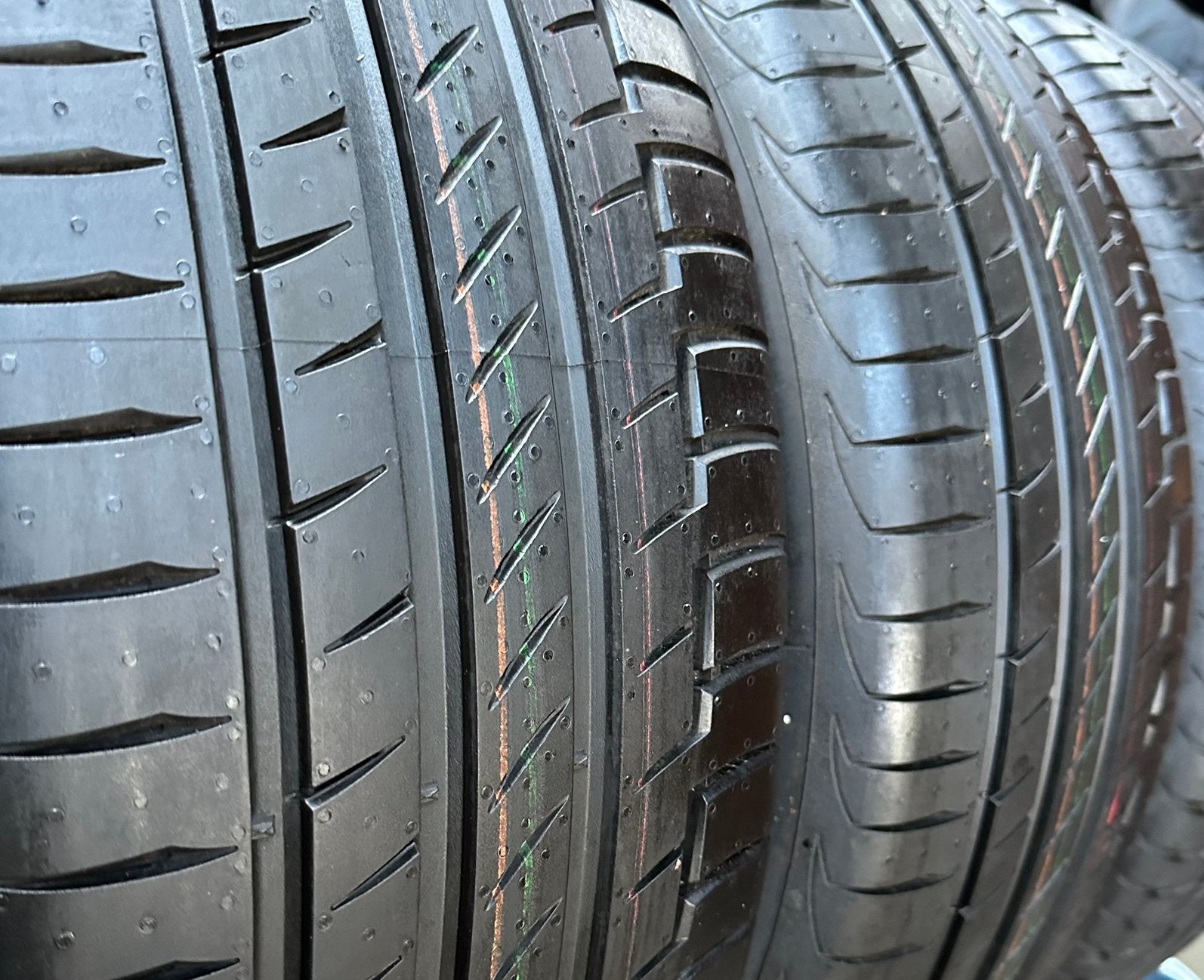 4 Stuks Continental 225 55 19 Zomerbanden Inclusief Montage, Auto-onderdelen, Banden en Velgen, 19 inch, Ophalen of Verzenden