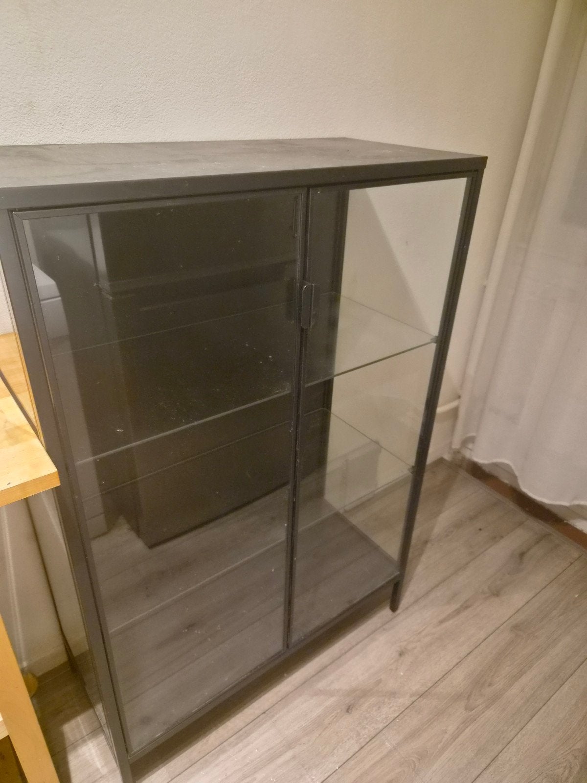 Glazen vitrinekast, 100 tot 150 cm, Glas, Modern, 25 tot 50 cm
