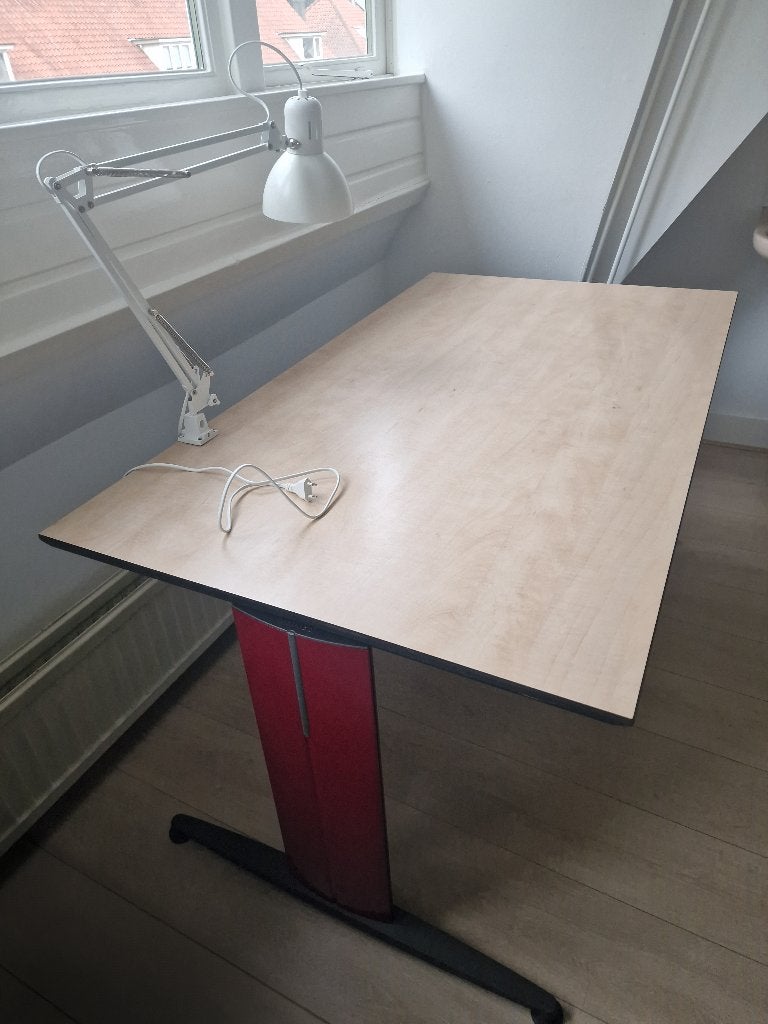 Desk, Huis en Inrichting, Ophalen, In hoogte verstelbaar, Gebruikt