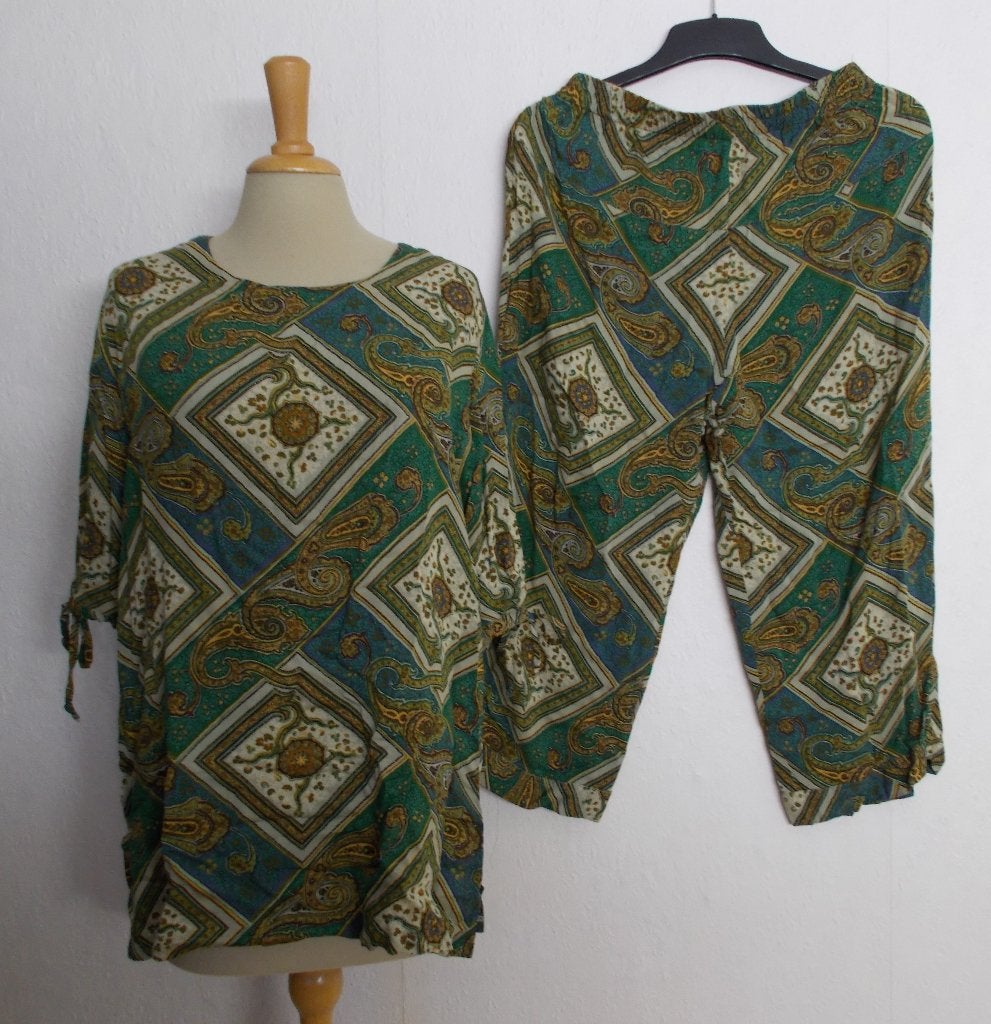 Handmade katoenen batik print set van tuniek met broek! M, Kleding | Dames, Maat 38/40 (M), Verzenden, Zo goed als nieuw, Lang