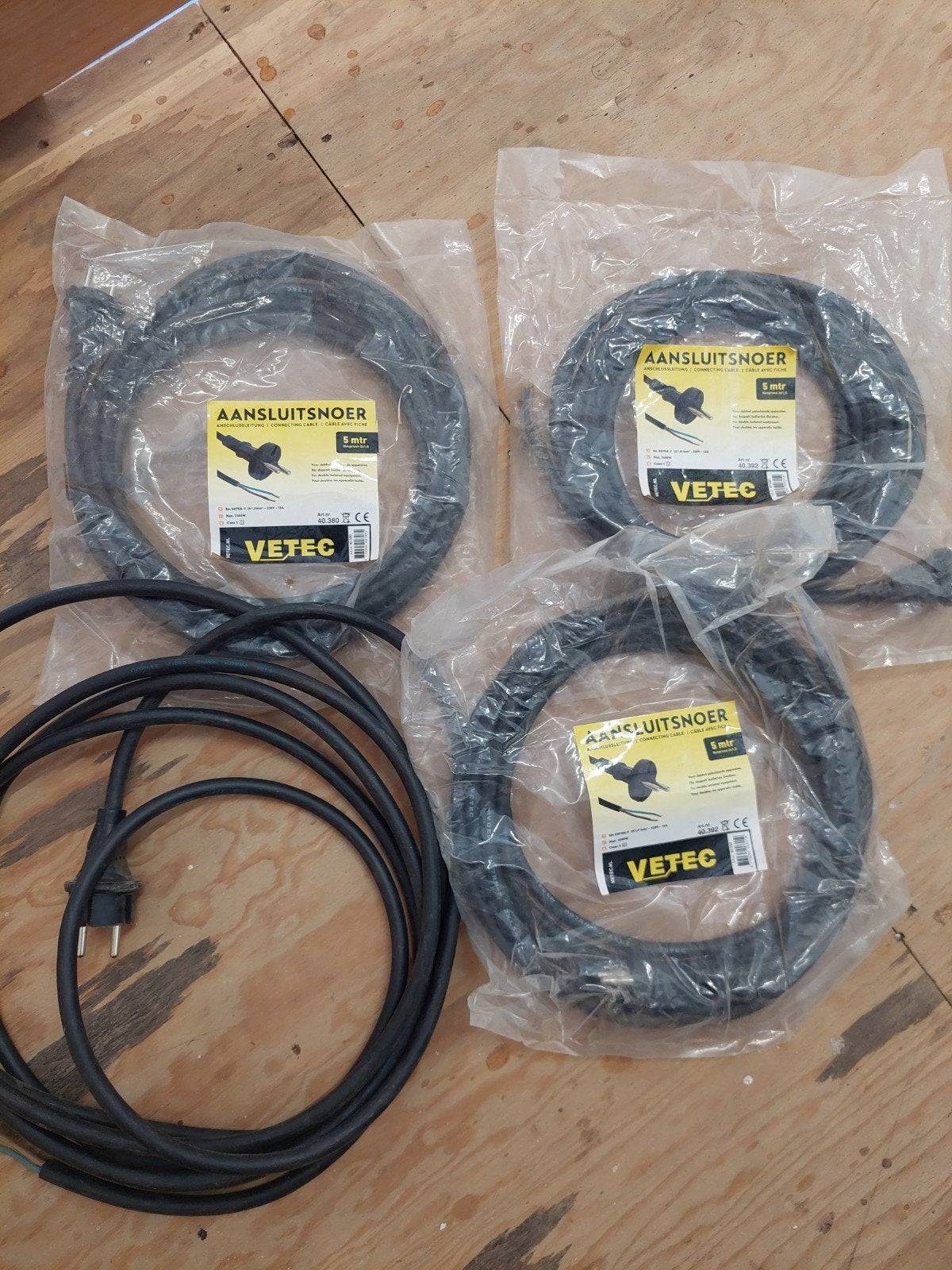 VETEC Aansluitsnoer 5m - Nieuw en Gebruikt, Doe-het-zelf en Verbouw, Elektra en Kabels, Ophalen of Verzenden, Nieuw, Kabel of Snoer