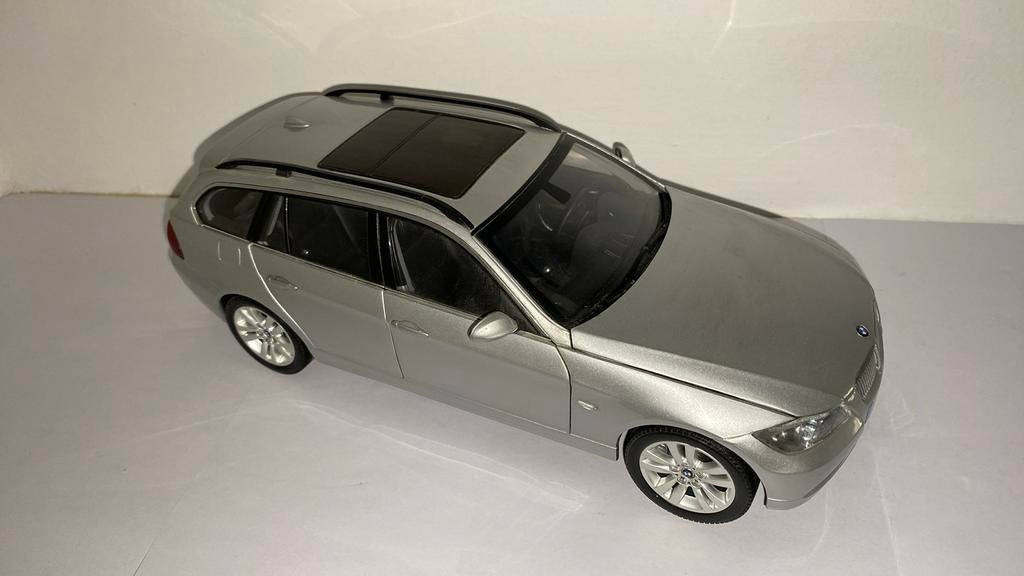 KYOSHO BMW 3 Touring E91 1:18, Hobby en Vrije tijd, Modelauto's | 1:18, Ophalen of Verzenden, Zo goed als nieuw, Kyosho
