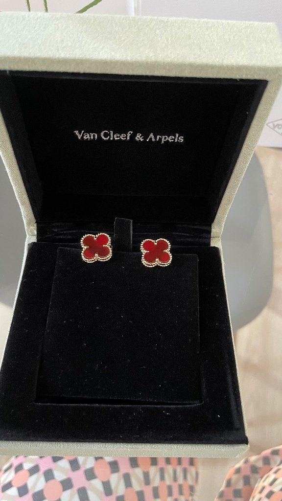 Van cleef oorbellen, Nieuw, Ophalen of Verzenden, Knopjes of Stekers, Rood