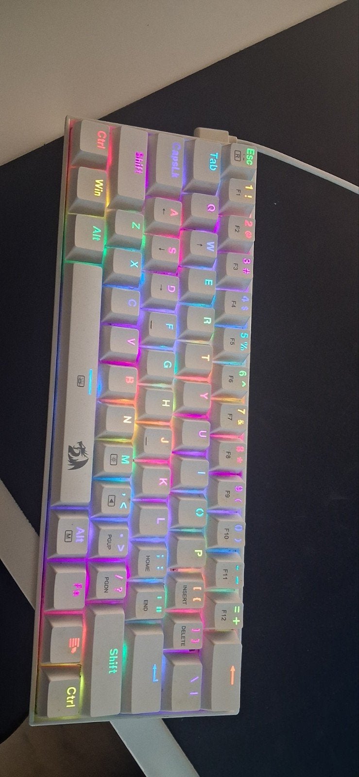 Reddragon k630 dragonborn, Computers en Software, Toetsenborden, Ophalen of Verzenden, Zo goed als nieuw