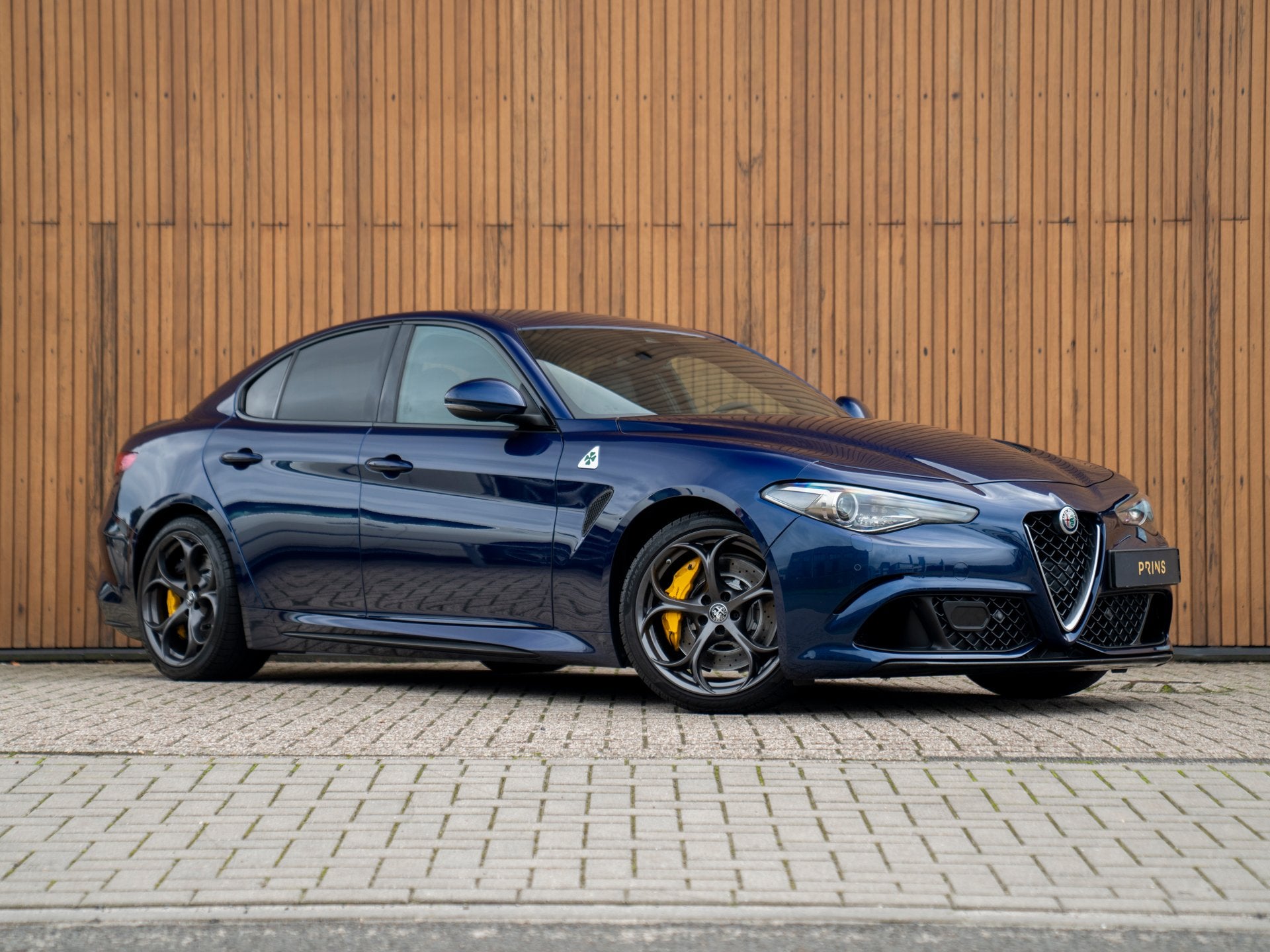 Alfa Romeo Giulia 2.9 V6 Quadrifoglio Manual (bj 2017), Achterwielaandrijving, Gebruikt, 510 pk, Blauw