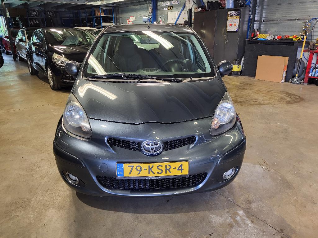 Toyota Aygo 1.0 -12V VVT-i Comfort 5-Deurs Verkocht, Voorwielaandrijving, Stof, 4 stoelen, 68 pk