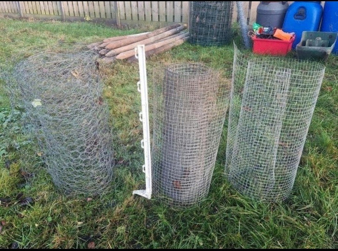 Laag gaas 51cm hoog met afrastering paaltje

Beschikbaar:

P, Ophalen, Zo goed als nieuw, Minder dan 10 meter, Gaas