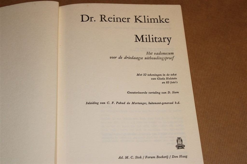 Military — Het Klassieke Handboek van Reiner Klimke [1969], Ophalen of Verzenden, Tweede Wereldoorlog, Gelezen, Overige onderwerpen