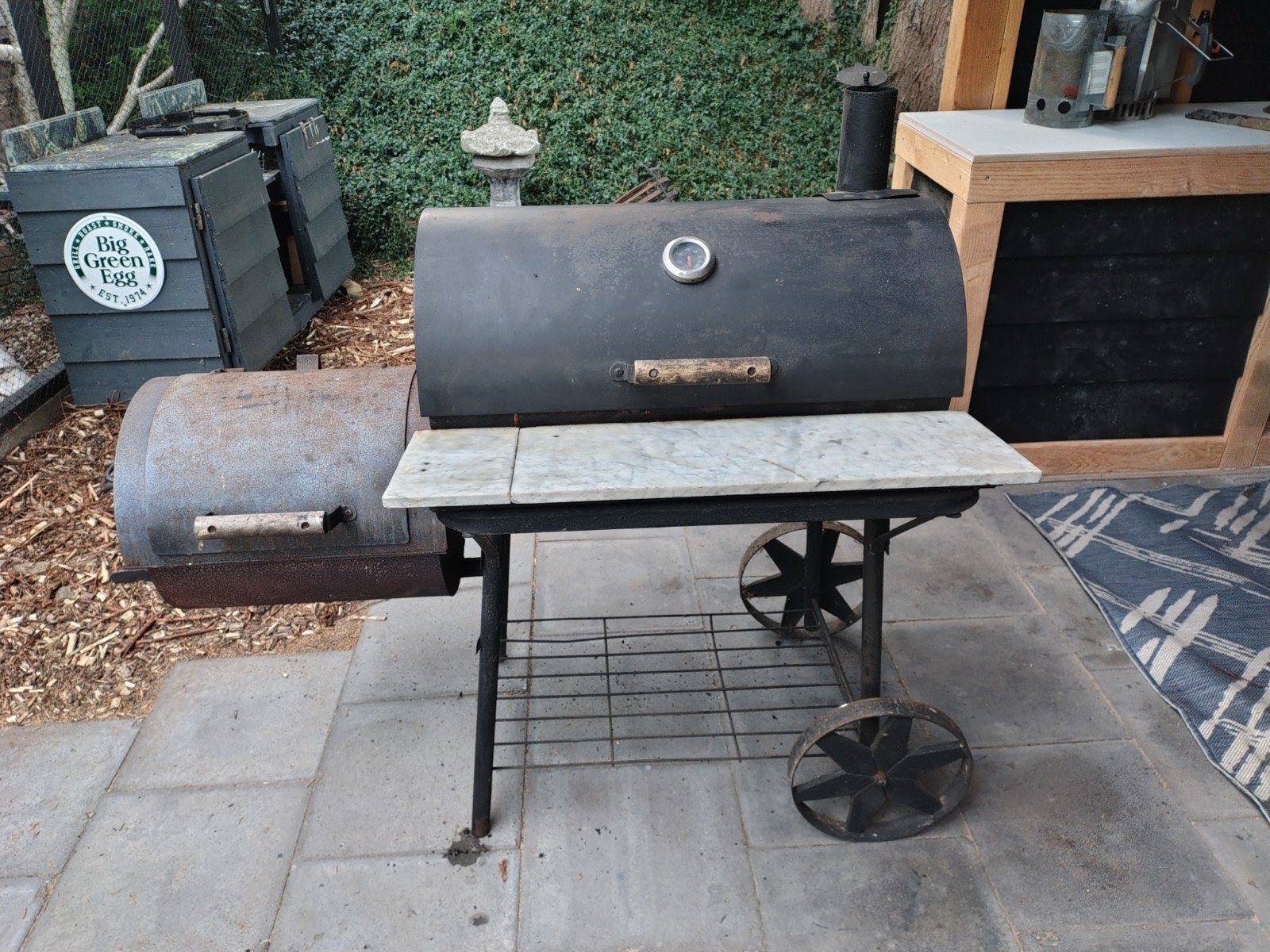 BBQ Smoker van 3mm staal - 90kg - Groot grilloppervl, Tuin en Terras, Houtskoolbarbecues, Ophalen, Gebruikt