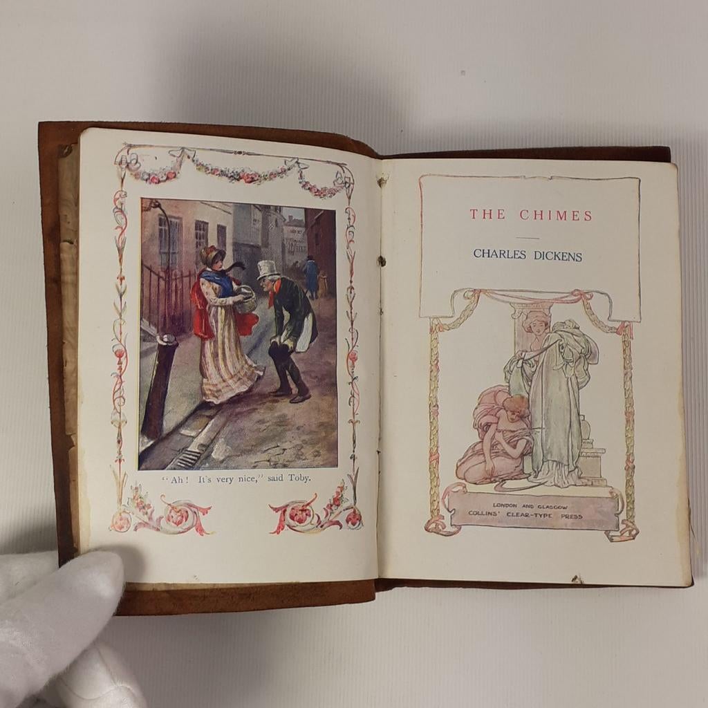 Antiek boek: The Chimes door Charles Dickens, Antiek en Kunst, Ophalen of Verzenden, Charles Dickens