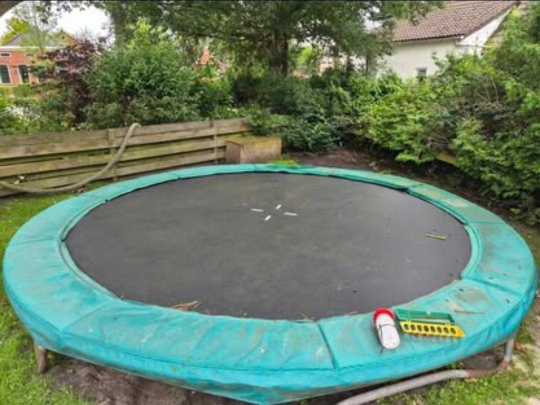Trampoline Berg, Ophalen