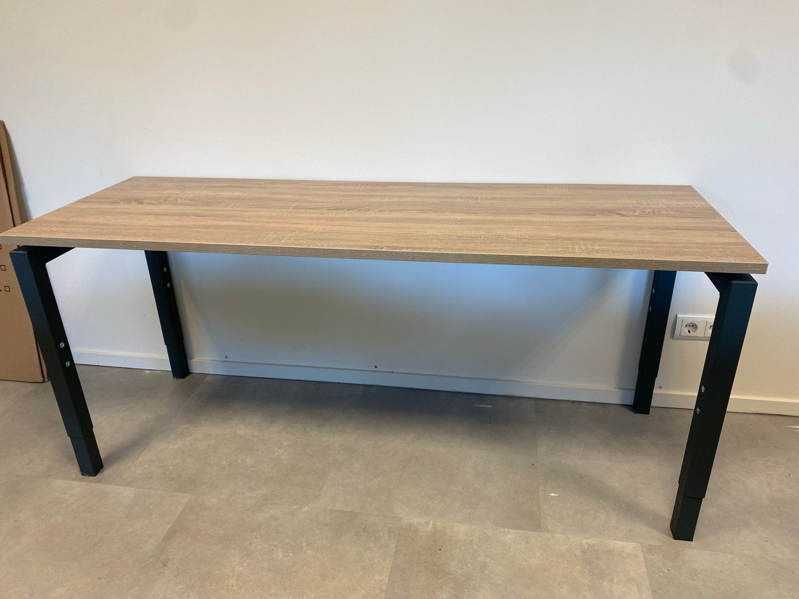 Bureau met kabelgoot 175x60 cm - in hoogte verstelbaar, Huis en Inrichting, Ophalen, 175 cm, Zo goed als nieuw, Gamingbureau