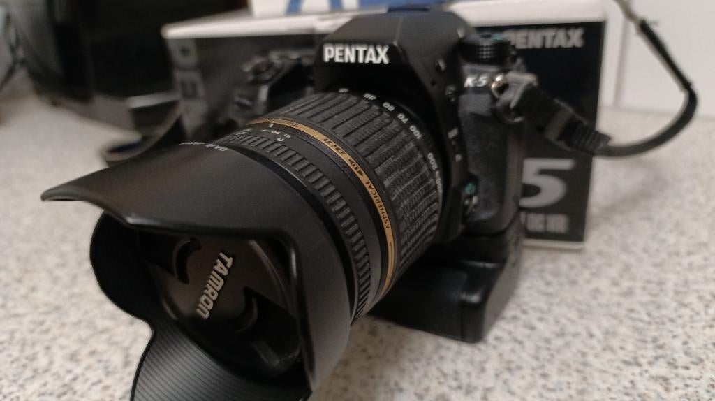 Pentax K5-- MeiKe Batterijgrip--Tamron 18-250, Audio, Tv en Foto, Fotocamera's Digitaal, Ophalen, Spiegelreflex, Zo goed als nieuw