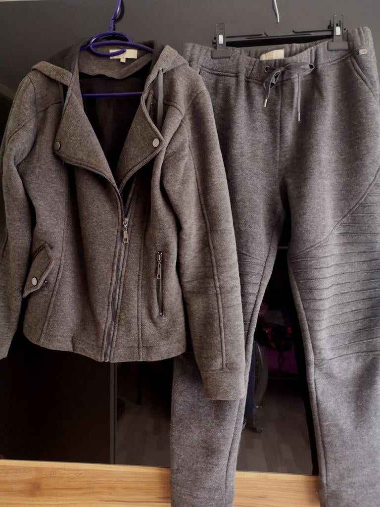 Josh-V pak, Kleding | Dames, Sportkleding, Zo goed als nieuw, Overige typen, Maat 38/40 (M), Grijs, Ophalen of Verzenden
