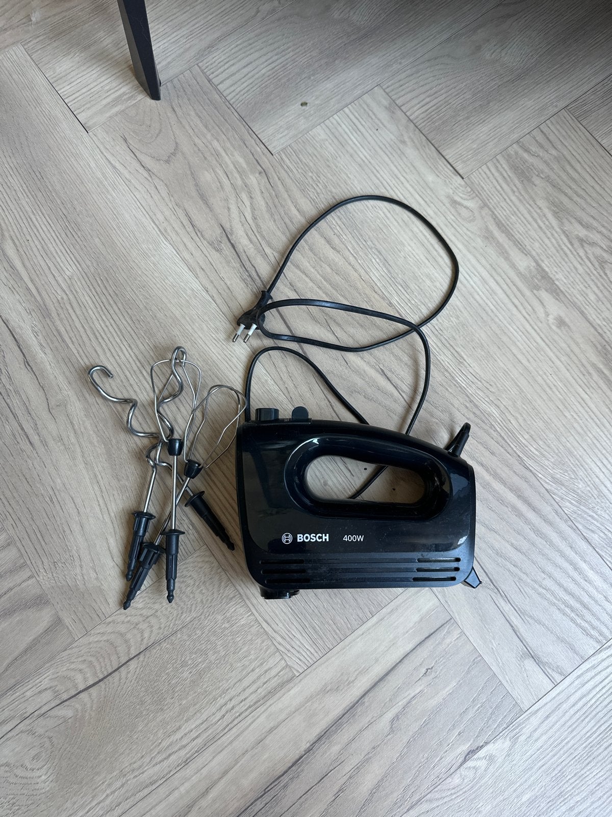 Bosch Handmixer 400W met deeghaken en gardes - Goede staat, Ophalen, Zo goed als nieuw, 3 snelheden of meer