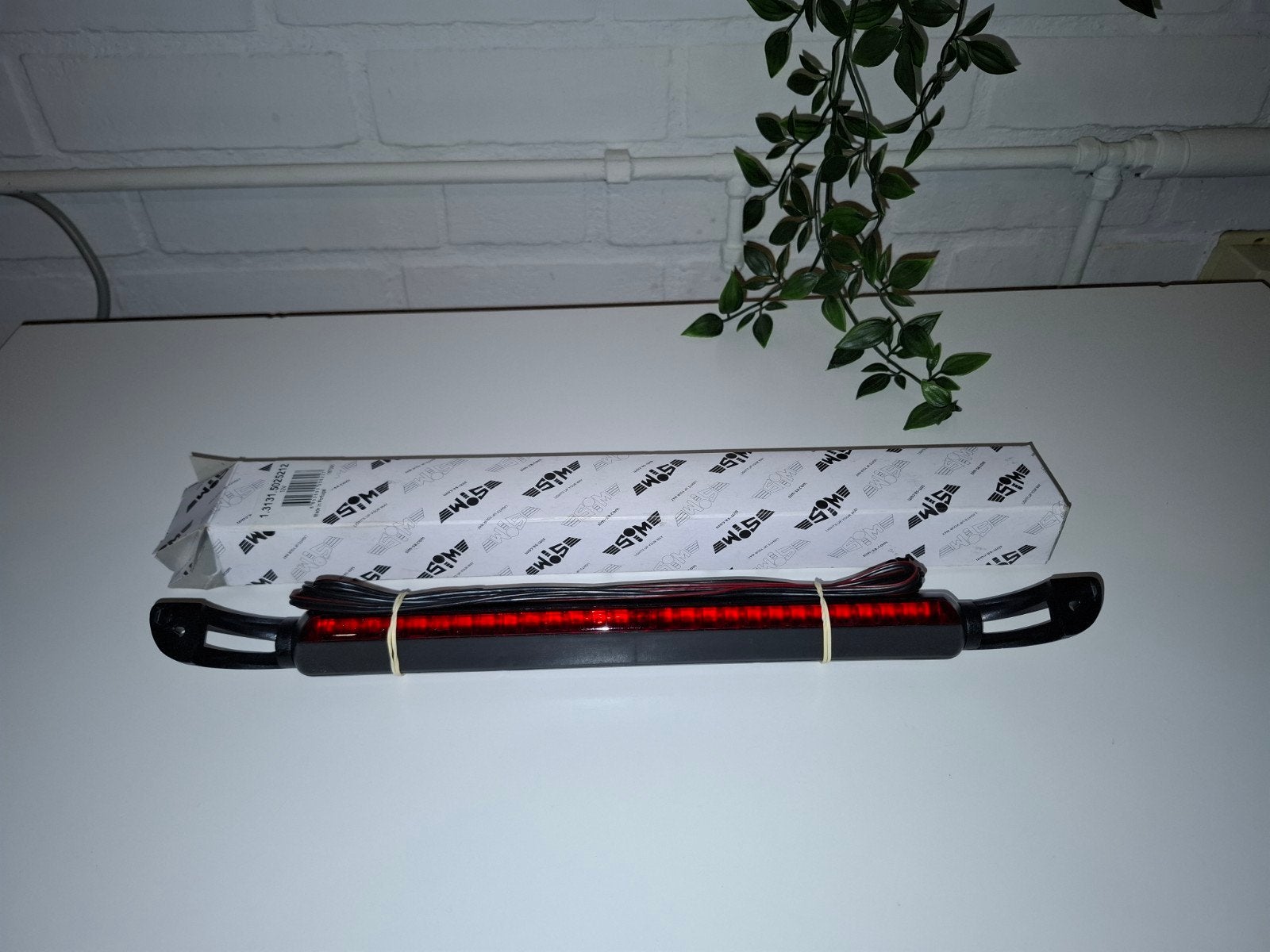 Universele LED Remlicht strip - Nieuw in Doos, Auto-onderdelen, Verlichting, Ophalen of Verzenden, Nieuw, Universele onderdelen