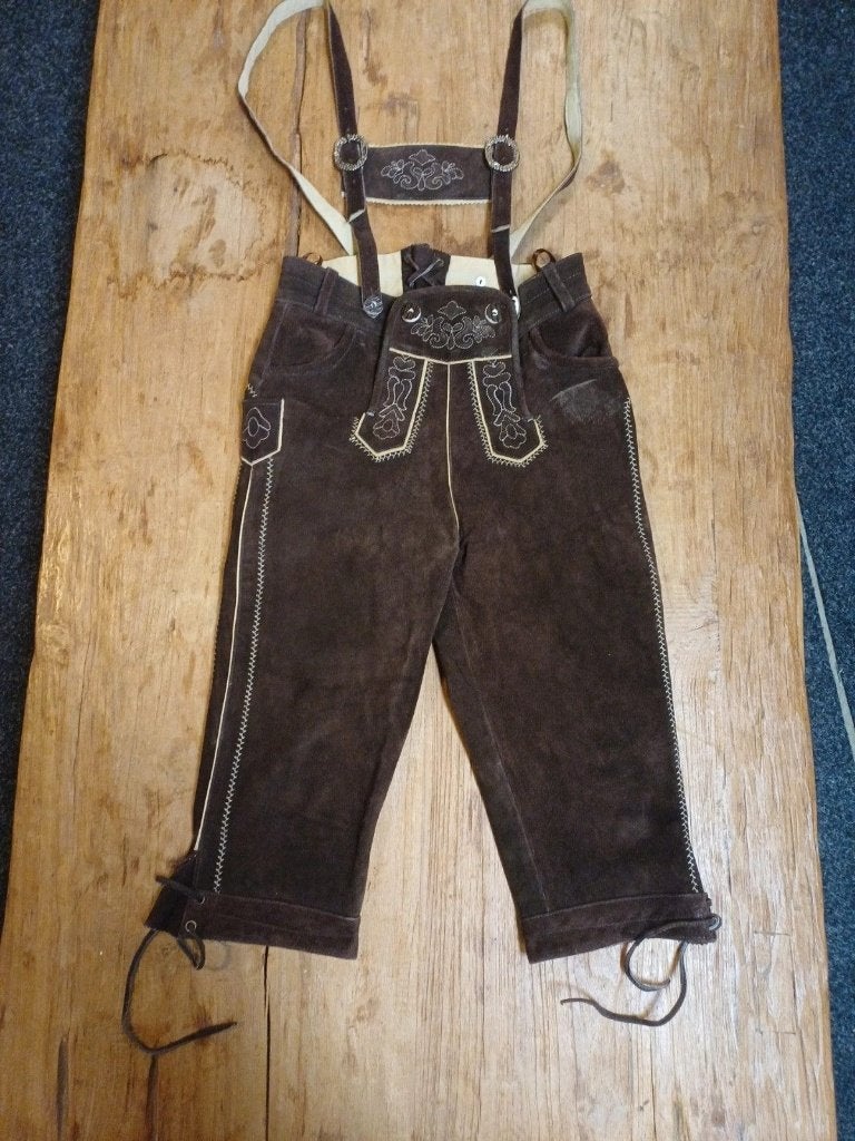 Lederhosen kind